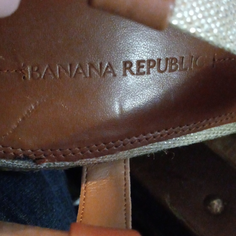 Shoes - Picture 5 of 9